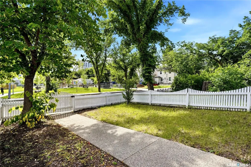 1950 Retallack Street Regina SK S4T 2J9