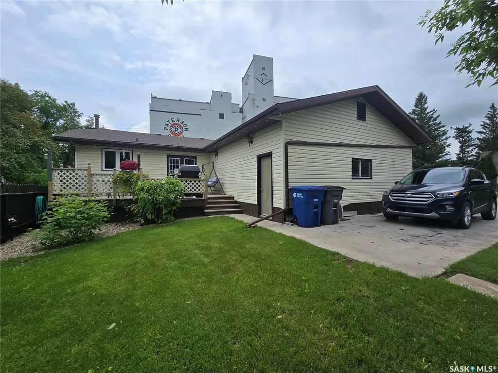 700 Saskatchewan Avenue Grenfell SK S0G 2B0