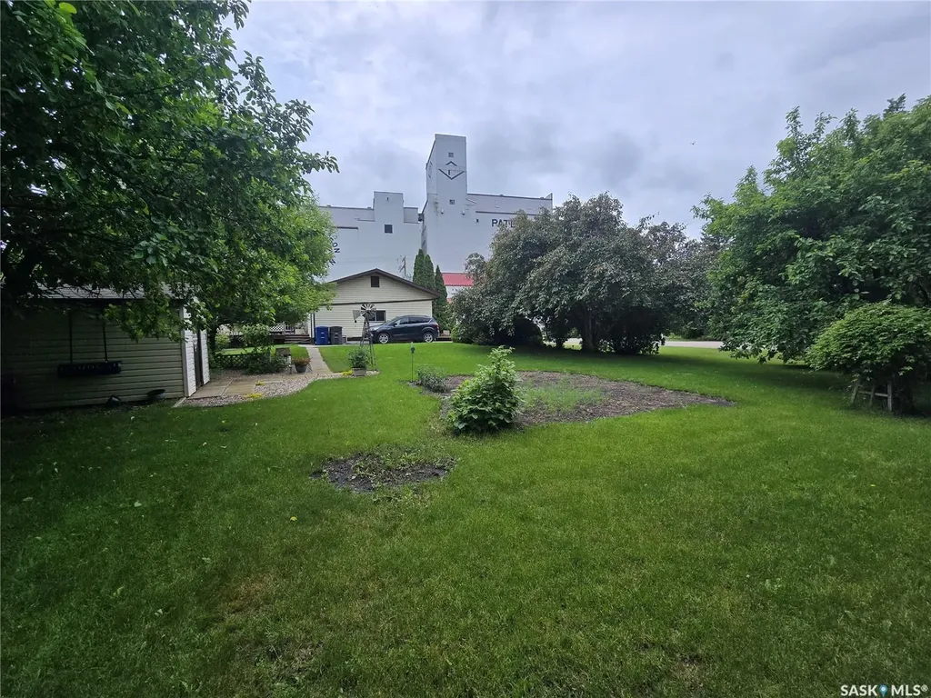 700 Saskatchewan Avenue Grenfell SK S0G 2B0