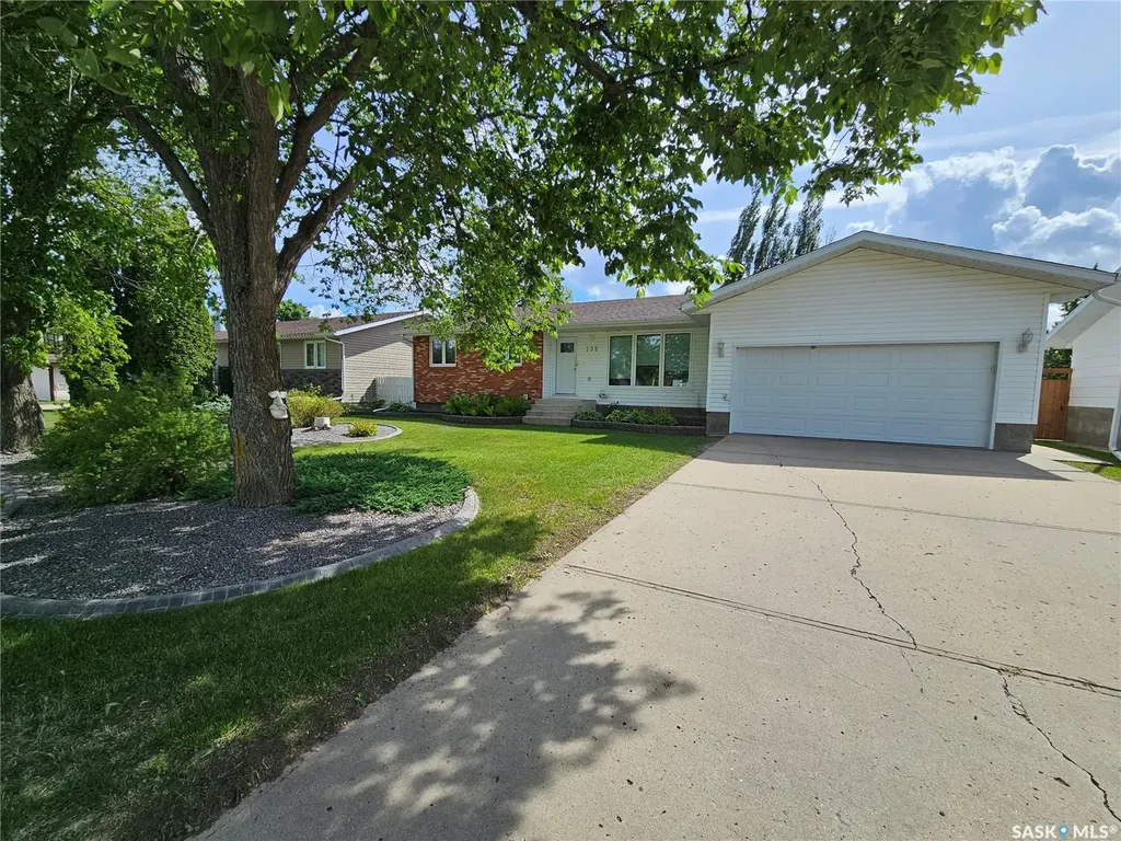 132 10th Avenue E Unity SK S0K 4L0