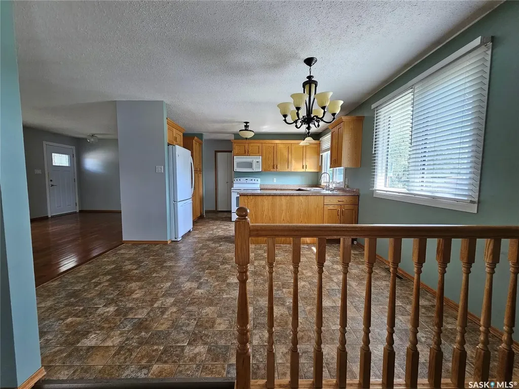 132 10th Avenue E Unity SK S0K 4L0