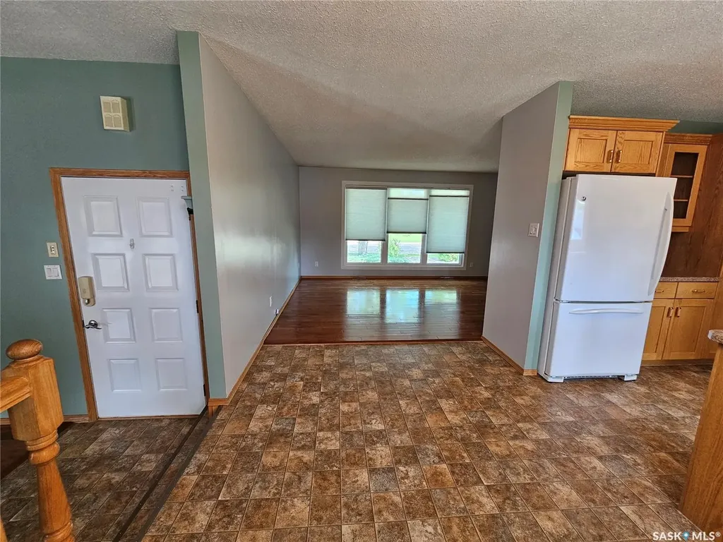 132 10th Avenue E Unity SK S0K 4L0