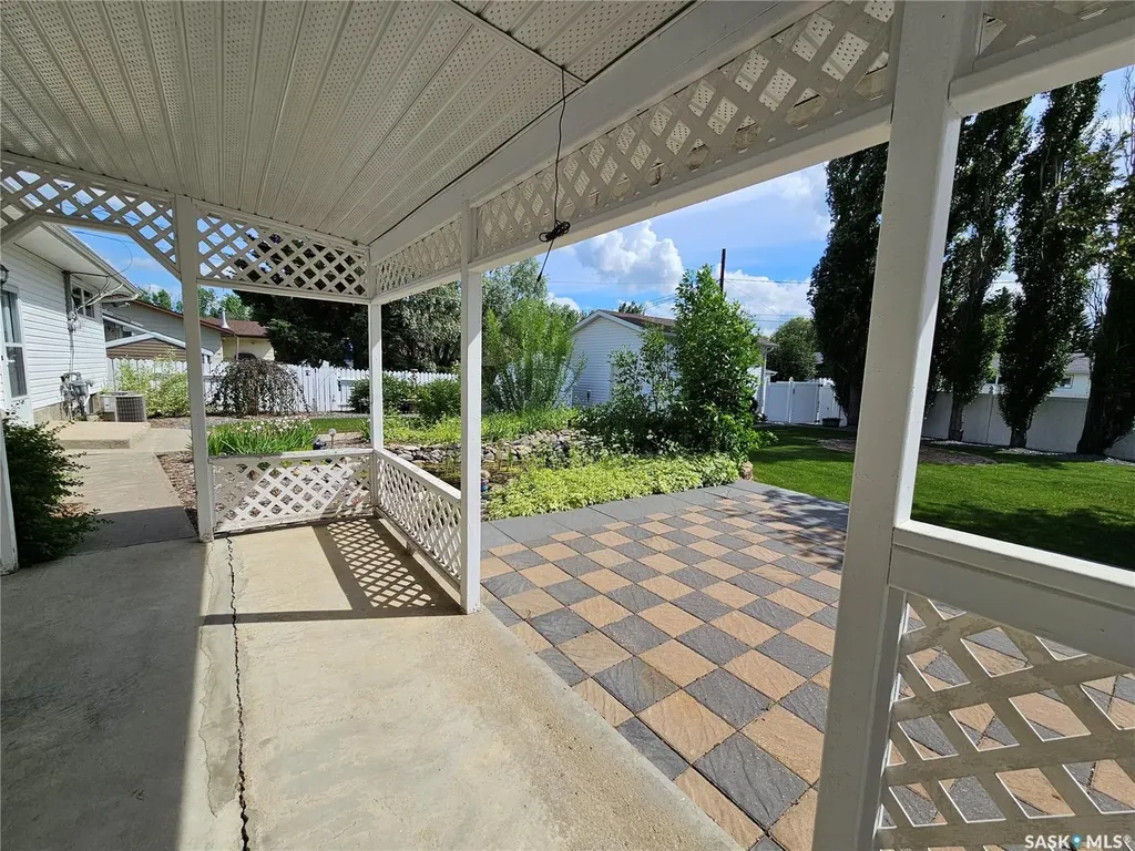 132 10th Avenue E Unity SK S0K 4L0