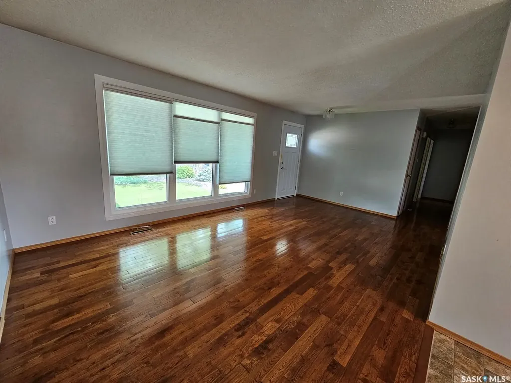 132 10th Avenue E Unity SK S0K 4L0