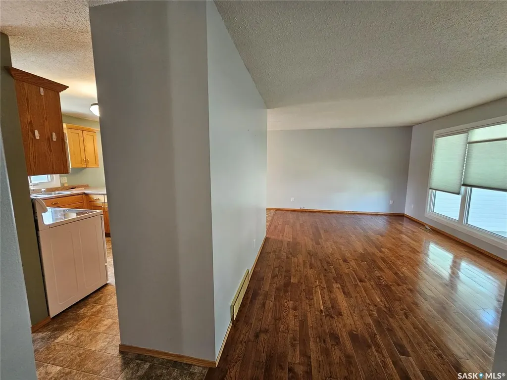 132 10th Avenue E Unity SK S0K 4L0