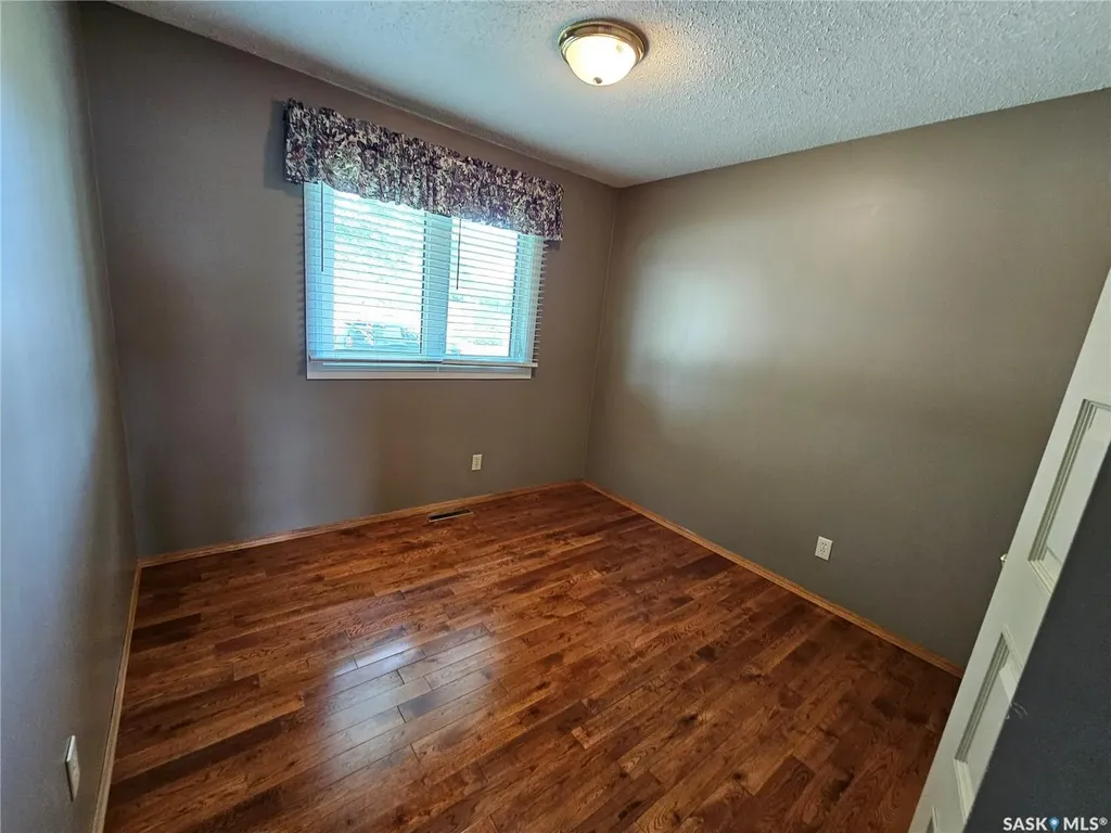 132 10th Avenue E Unity SK S0K 4L0