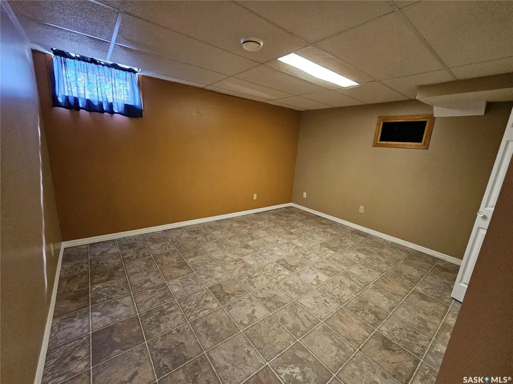 132 10th Avenue E Unity SK S0K 4L0