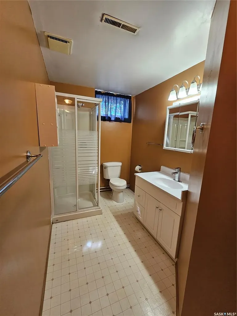 132 10th Avenue E Unity SK S0K 4L0