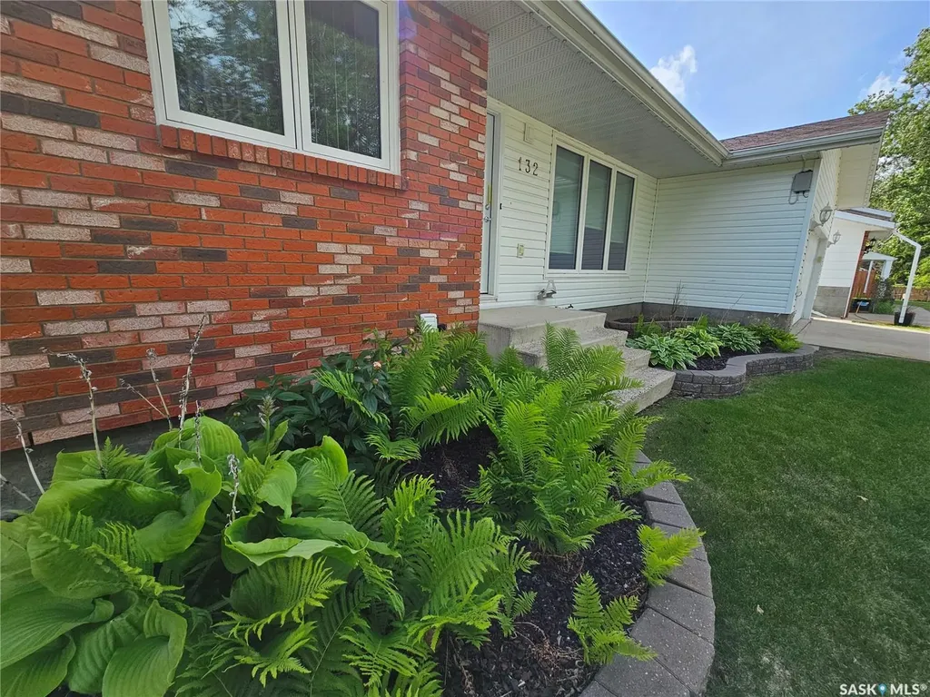 132 10th Avenue E Unity SK S0K 4L0