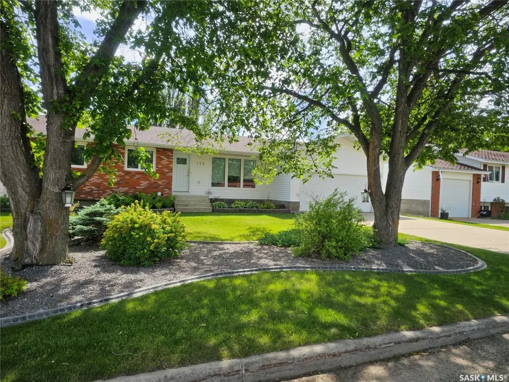 132 10th Avenue E Unity SK S0K 4L0