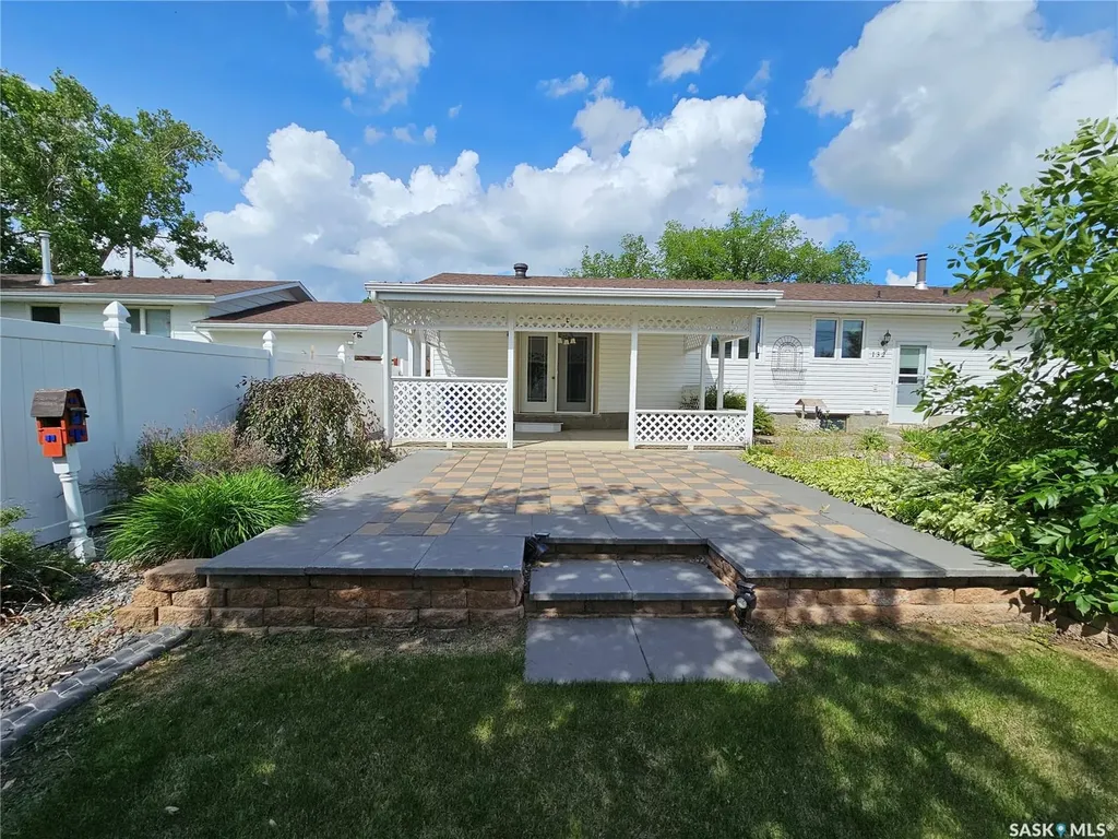 132 10th Avenue E Unity SK S0K 4L0