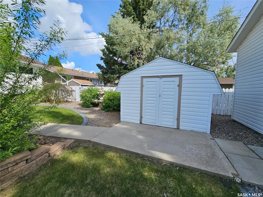 132 10th Avenue E Unity SK S0K 4L0