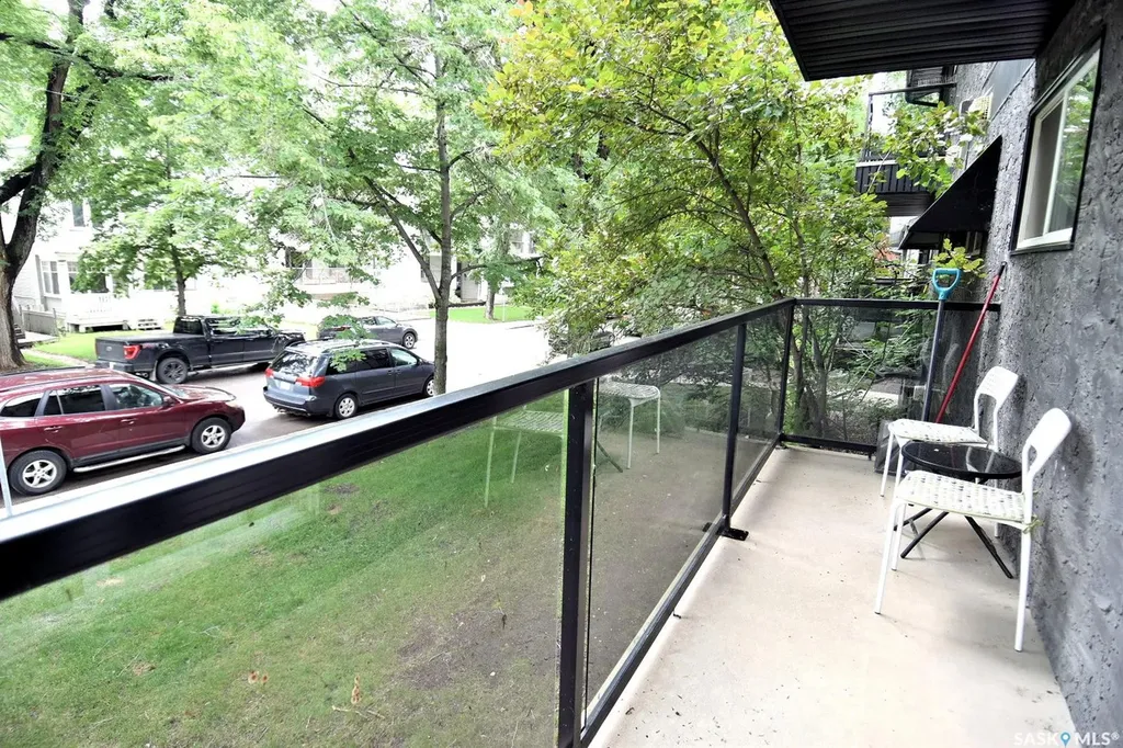441 4th Avenue N Saskatoon SK S7K 2M4