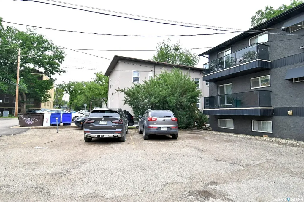 441 4th Avenue N Saskatoon SK S7K 2M4