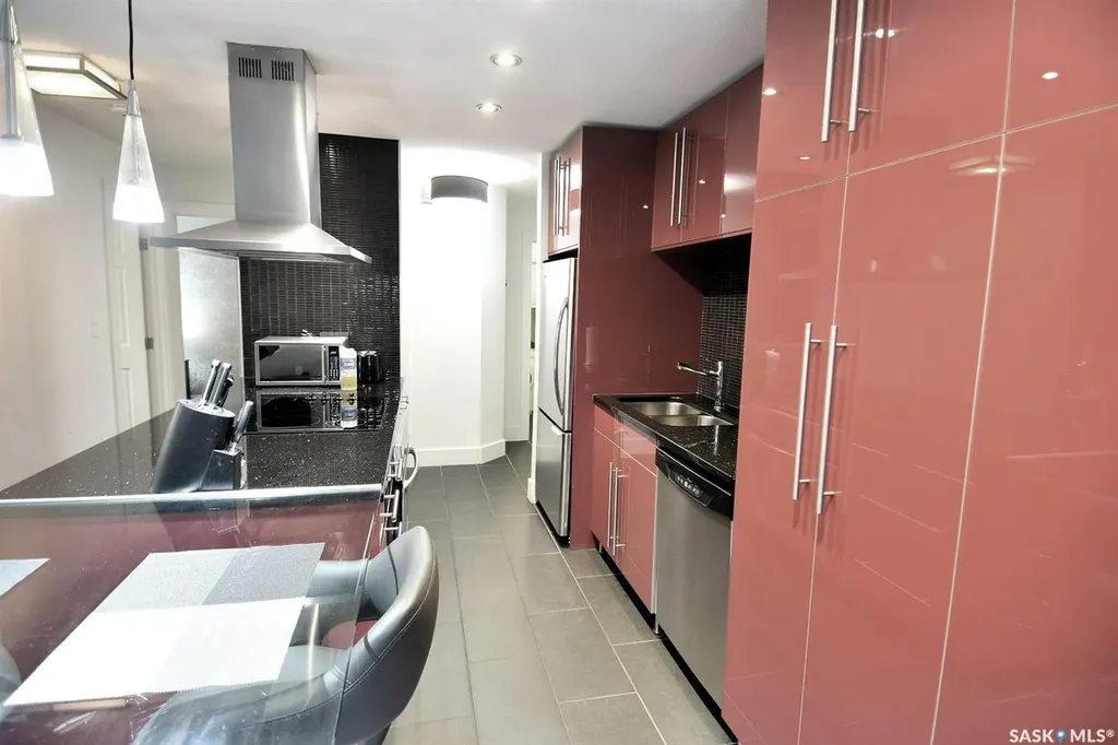 441 4th Avenue N Saskatoon SK S7K 2M4