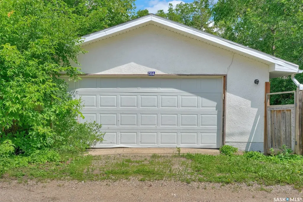 1356 Minto Street Regina SK S4T 5S2