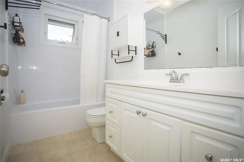 365 Waterloo Crescent Saskatoon SK S7H 4H7