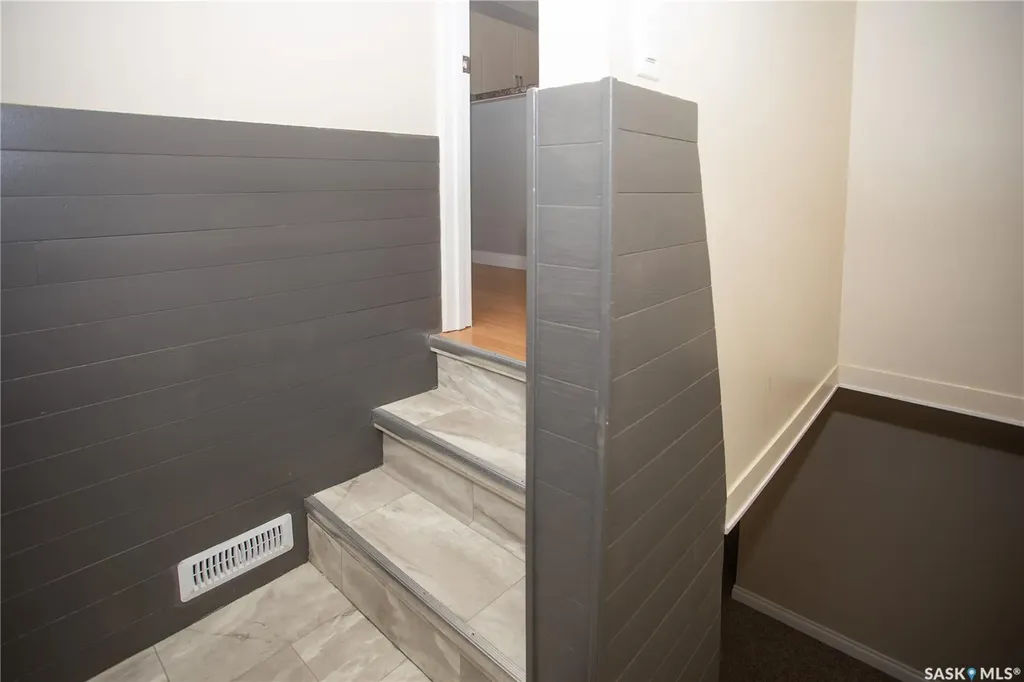 365 Waterloo Crescent Saskatoon SK S7H 4H7