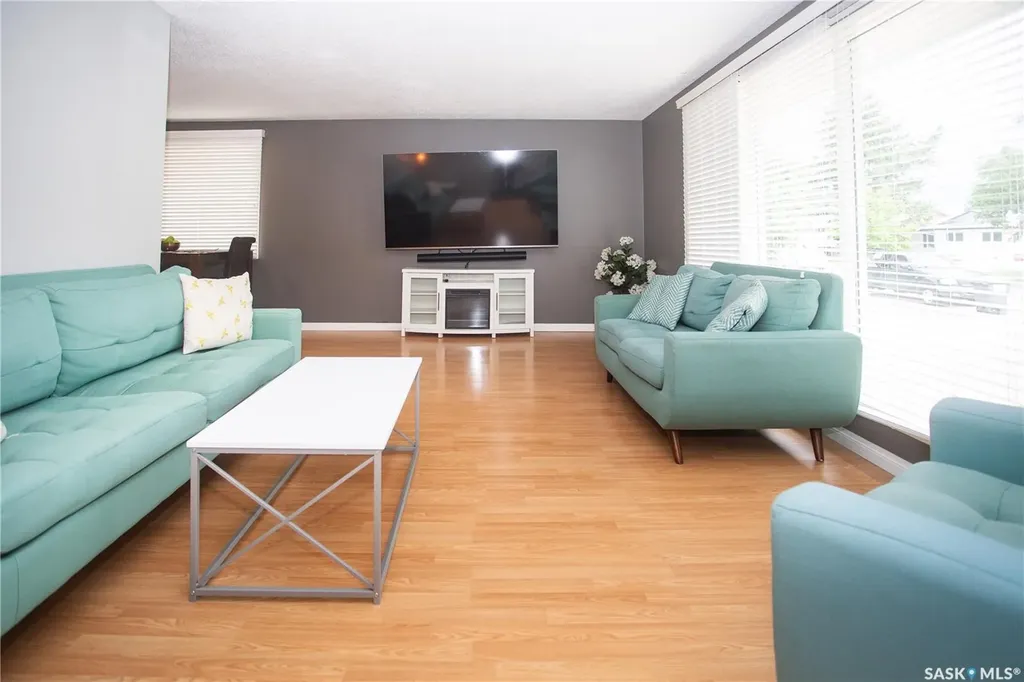 365 Waterloo Crescent Saskatoon SK S7H 4H7
