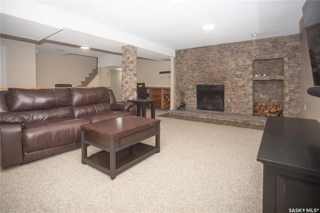 365 Waterloo Crescent Saskatoon SK S7H 4H7
