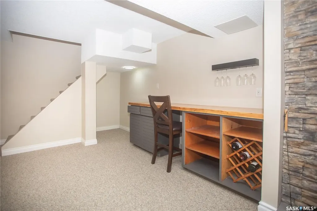 365 Waterloo Crescent Saskatoon SK S7H 4H7