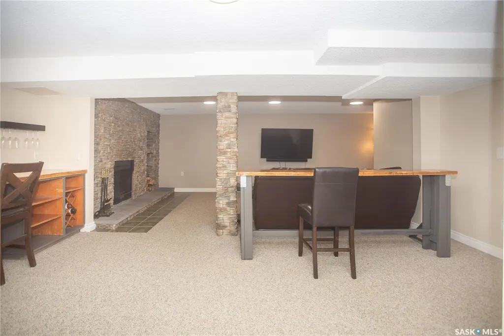 365 Waterloo Crescent Saskatoon SK S7H 4H7