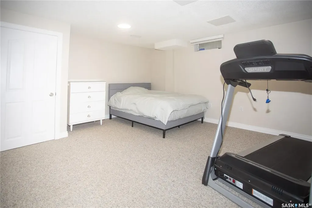365 Waterloo Crescent Saskatoon SK S7H 4H7