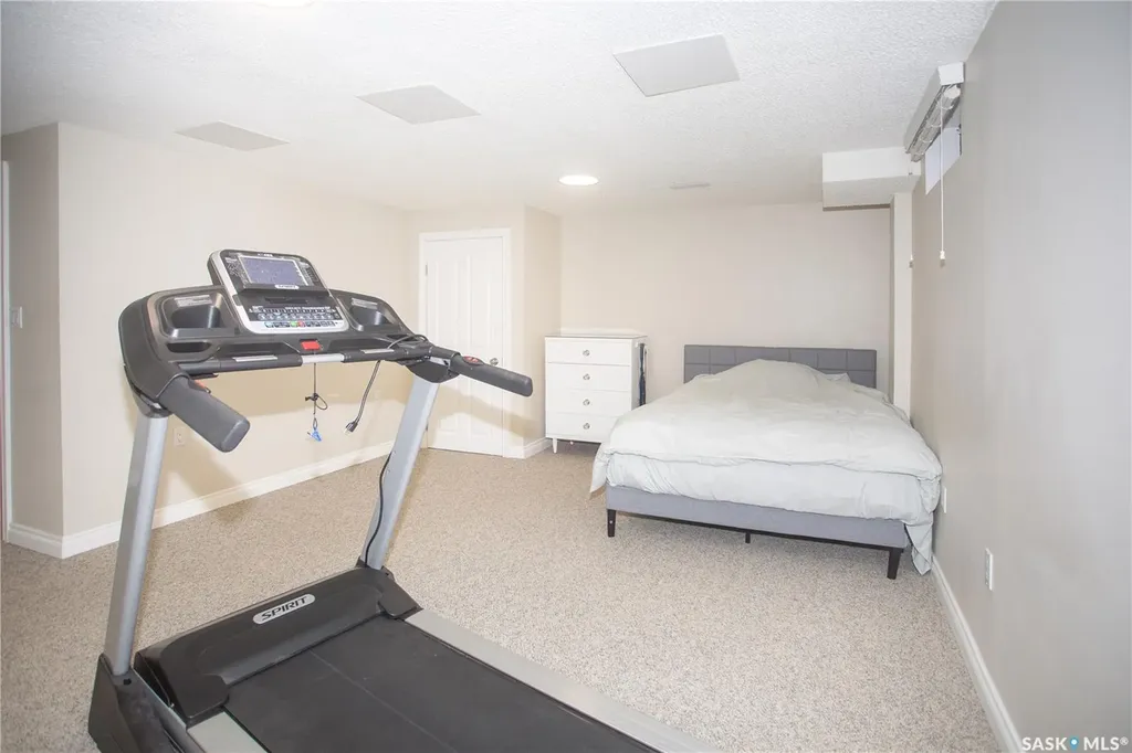 365 Waterloo Crescent Saskatoon SK S7H 4H7