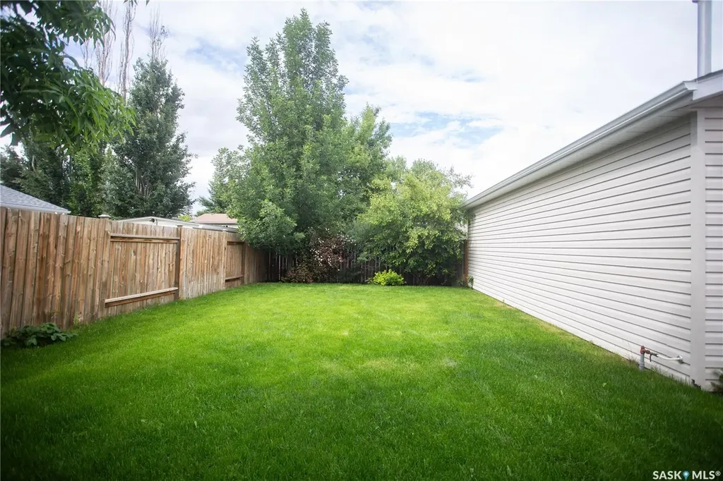 365 Waterloo Crescent Saskatoon SK S7H 4H7