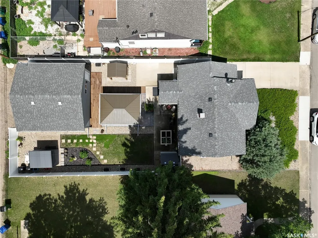 892 7th Avenue NW Moose Jaw SK S6H 4C2