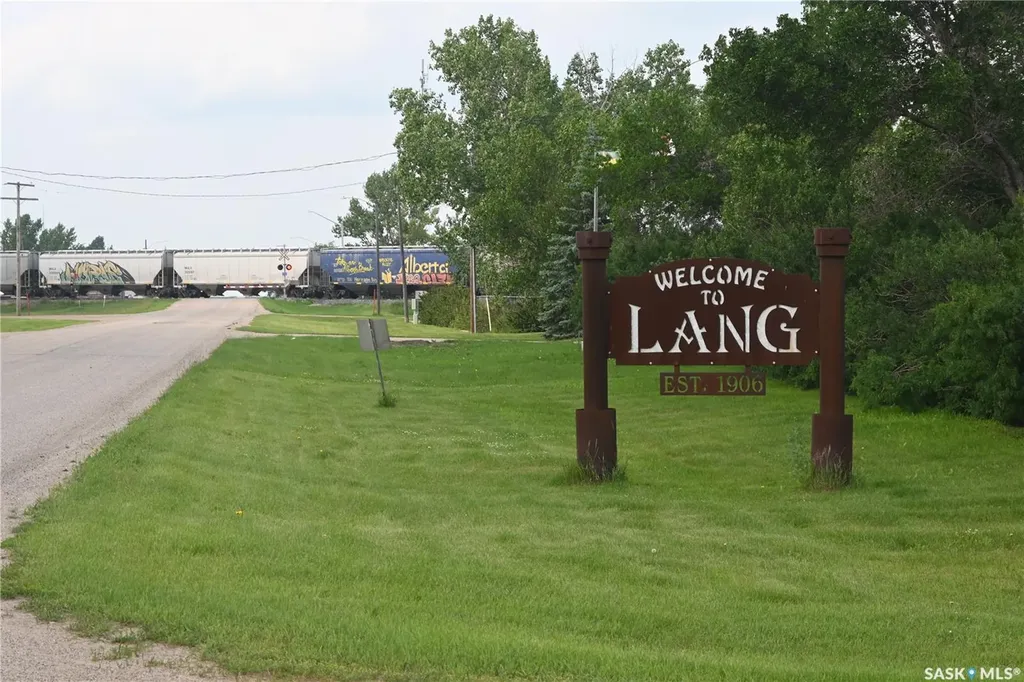 400 Main Street Lang SK S0G 2W0