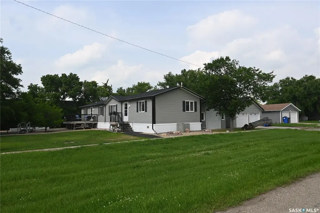 400 Main Street Lang SK S0G 2W0