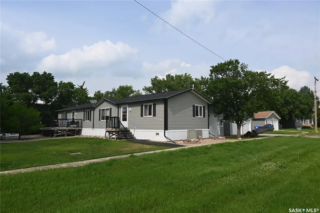 400 Main Street Lang SK S0G 2W0