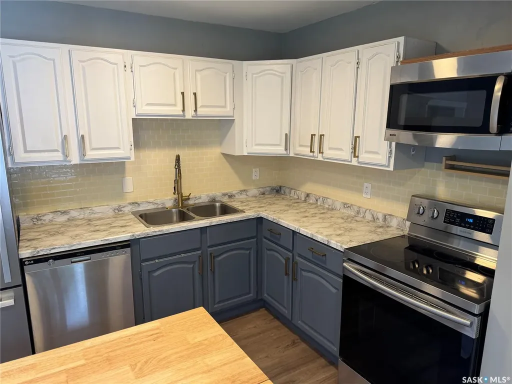 23 Dunning Crescent Saskatoon SK S7J 2S6