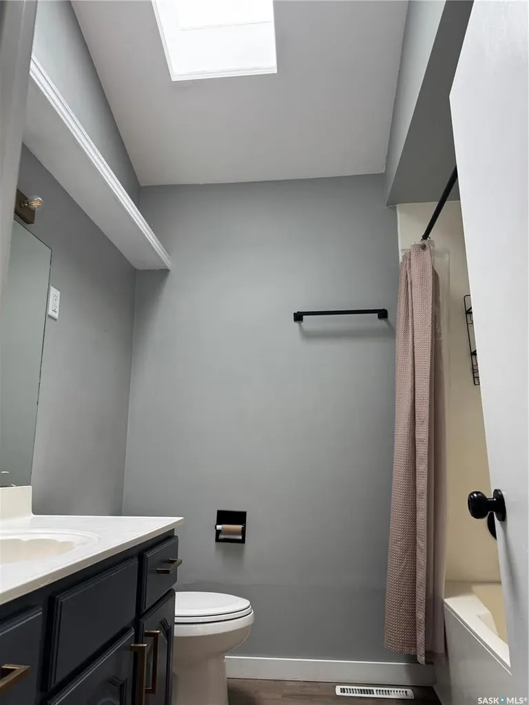 23 Dunning Crescent Saskatoon SK S7J 2S6