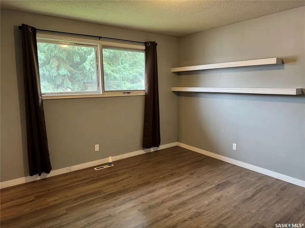 23 Dunning Crescent Saskatoon SK S7J 2S6