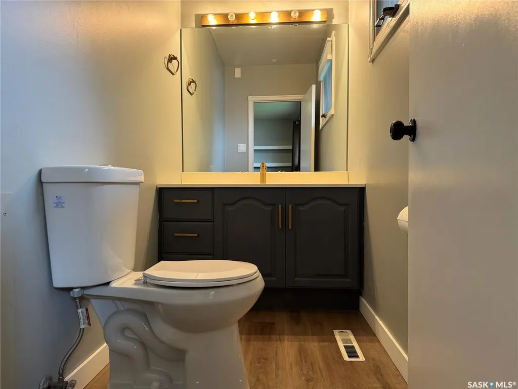 23 Dunning Crescent Saskatoon SK S7J 2S6