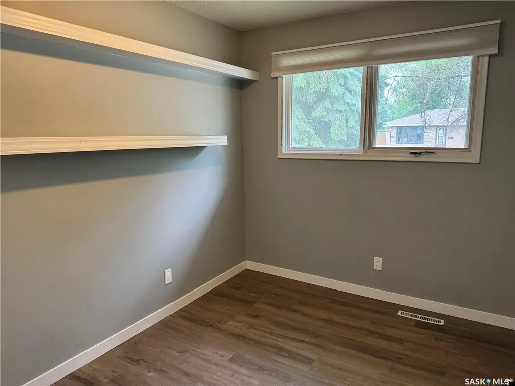 23 Dunning Crescent Saskatoon SK S7J 2S6