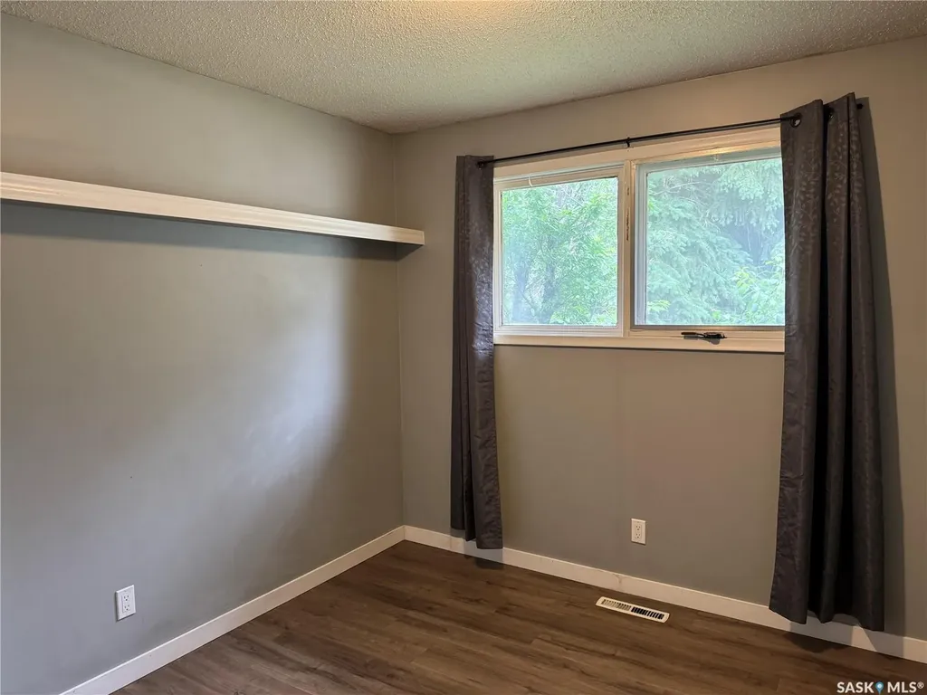 23 Dunning Crescent Saskatoon SK S7J 2S6