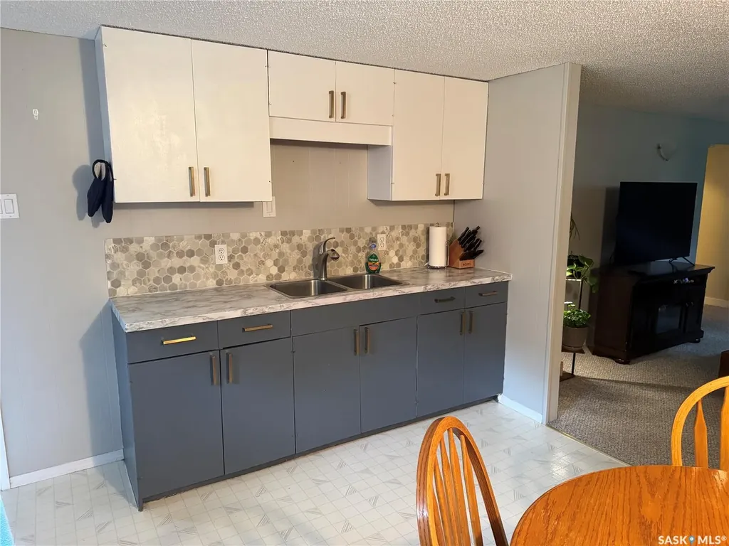 23 Dunning Crescent Saskatoon SK S7J 2S6