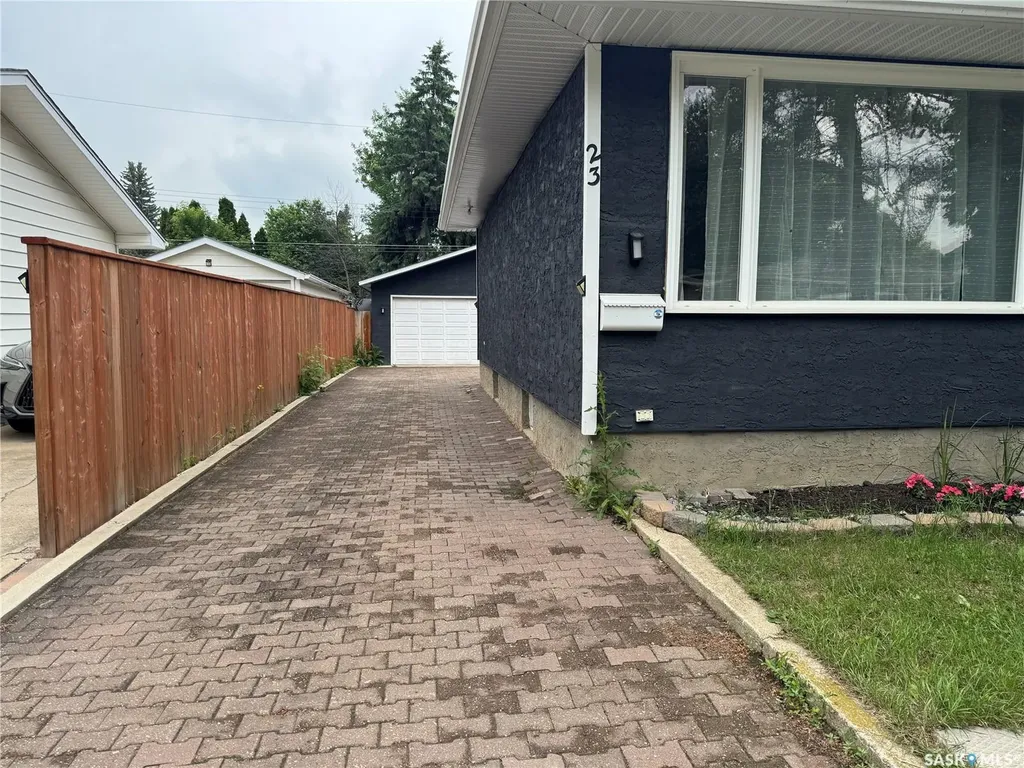 23 Dunning Crescent Saskatoon SK S7J 2S6