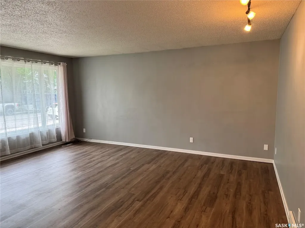 23 Dunning Crescent Saskatoon SK S7J 2S6