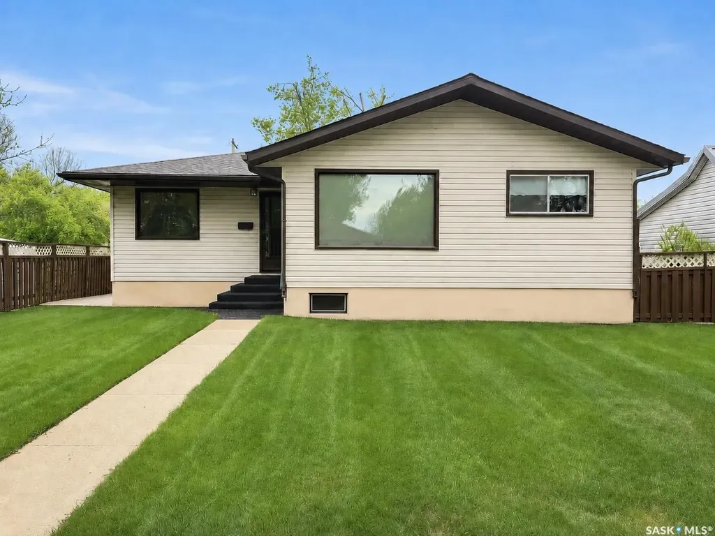 4266 Price Avenue Gull Lake SK S0N 1A0