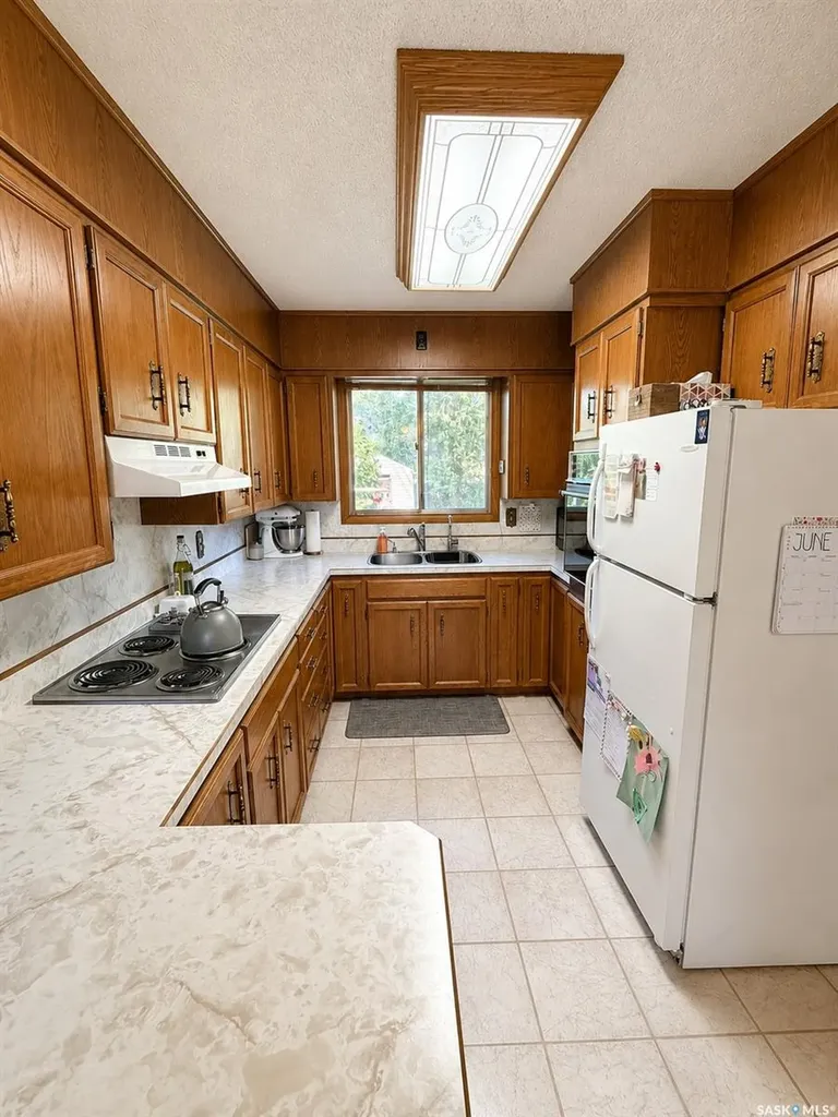 4266 Price Avenue Gull Lake SK S0N 1A0