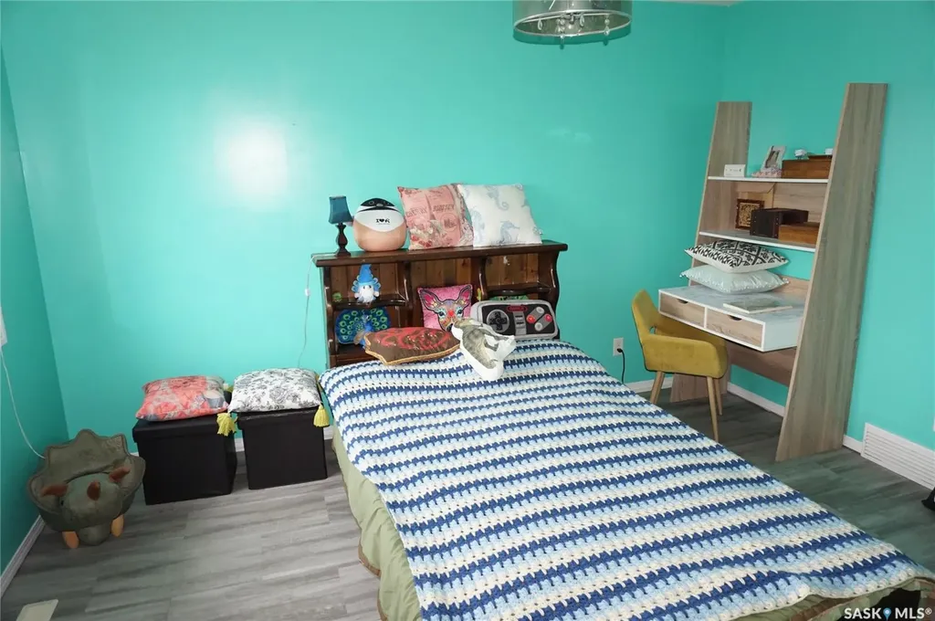 4080 Buckingham Drive E Regina SK S4V 3E9