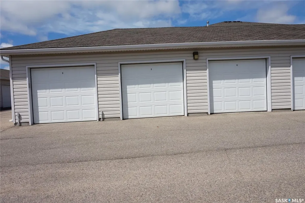 4080 Buckingham Drive E Regina SK S4V 3E9