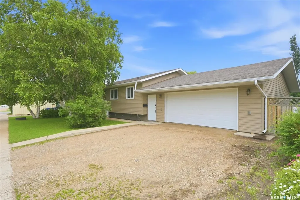 418 North Railway Street Warman SK S0K 4S0