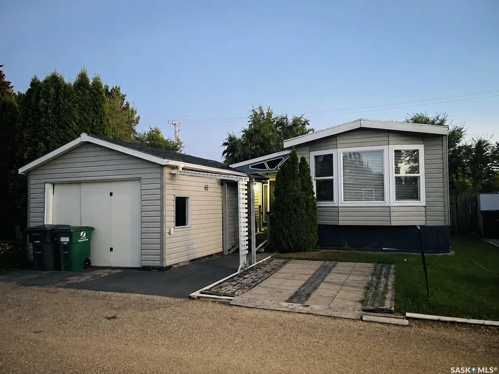1035 Boychuk Drive Saskatoon SK S7H 5B2