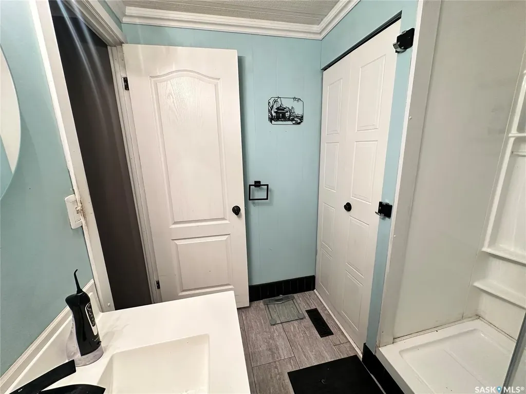 1035 Boychuk Drive Saskatoon SK S7H 5B2