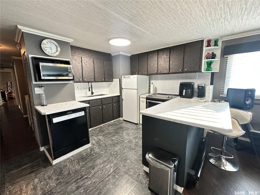 1035 Boychuk Drive Saskatoon SK S7H 5B2